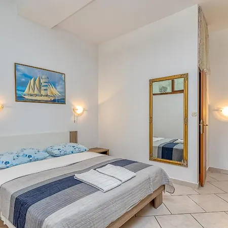Bastovanovic 8 * Rovinj