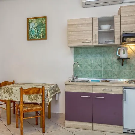 Bastovanovic 아파트